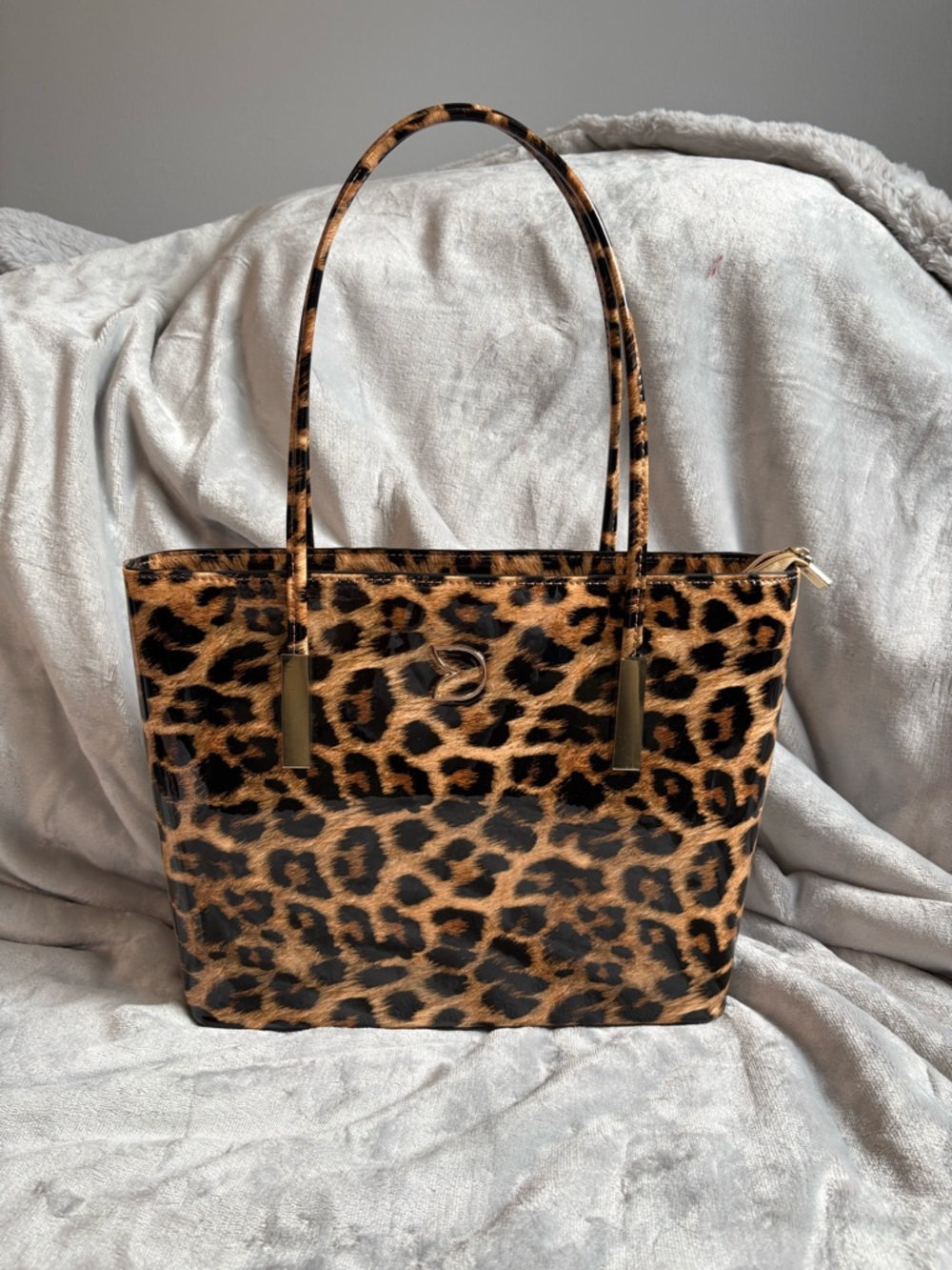 Darling Leopard Print Tote Bag - Patent finish - Canadian Brand